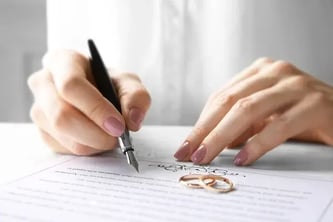 depositphotos_134801748-stock-photo-signing-marriage-contract